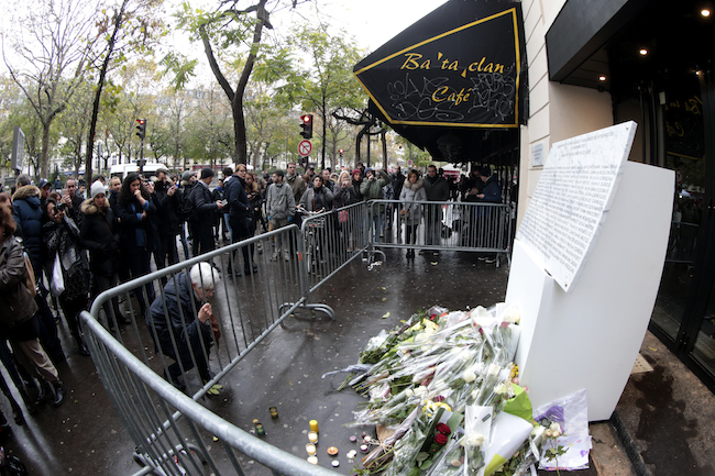 Hommage aux victimes du 13-Novembre, manifestations anti-Trump : résumé de la semaine