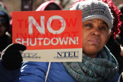 SHUTDOWN AUX ÉTATS-UNIS, LA CHINE À LA CONQUÊTE DE LA LUNE : RÉSUMÉ DES TROIS DERNIÈRES SEMAINES